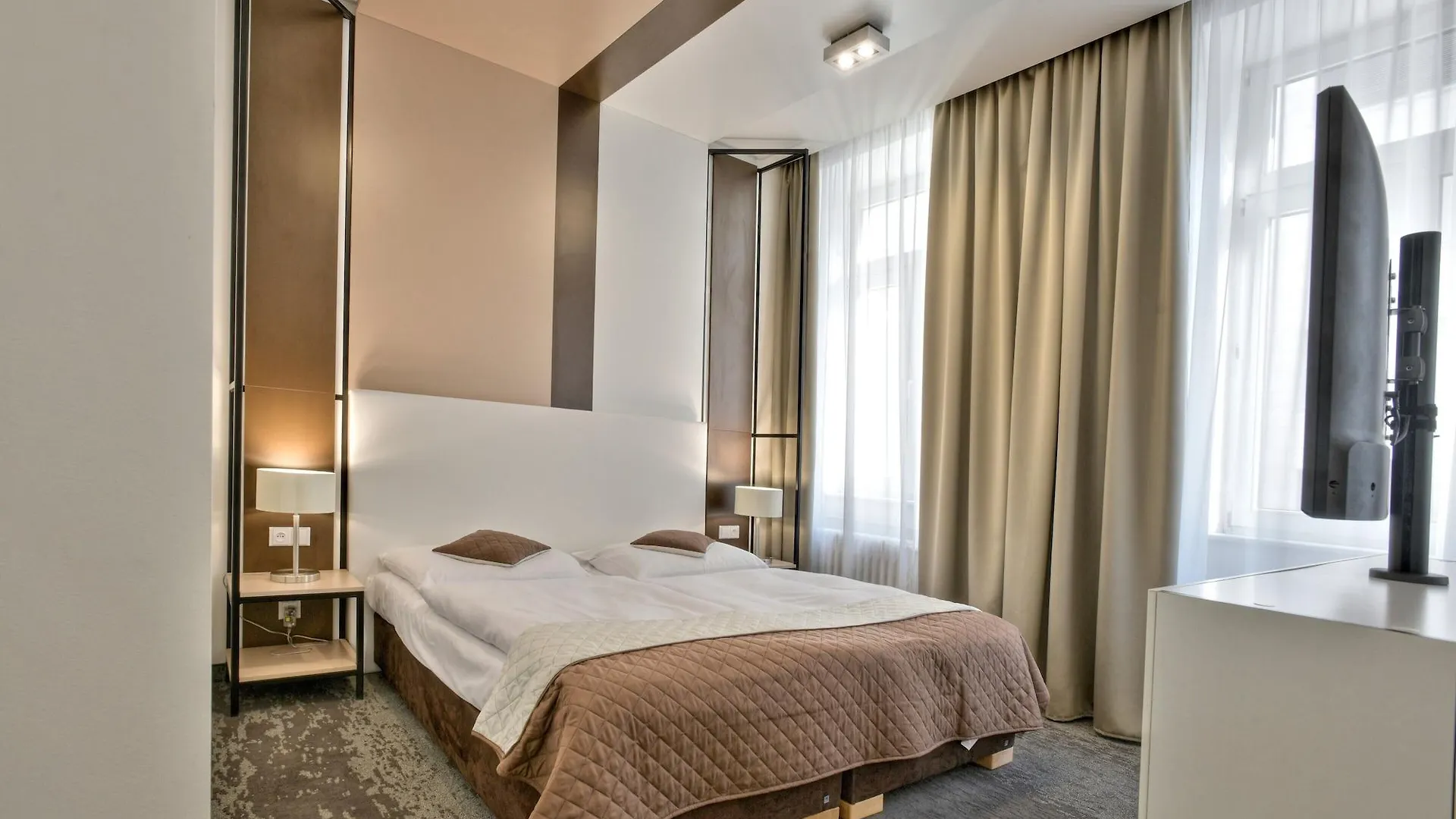 Royal Plaza Hotel Praga