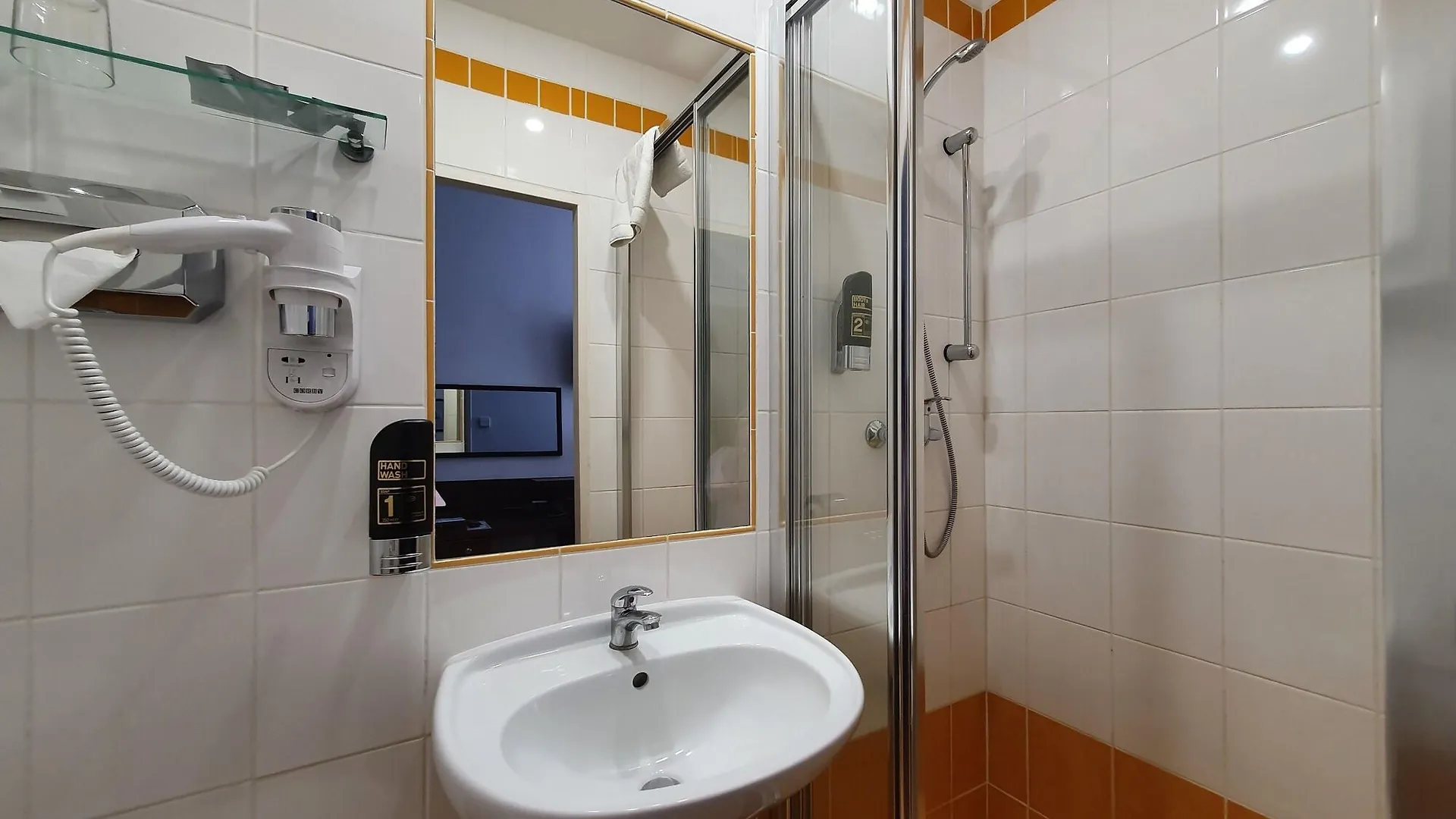 Royal Plaza Hotel Praga 3*,