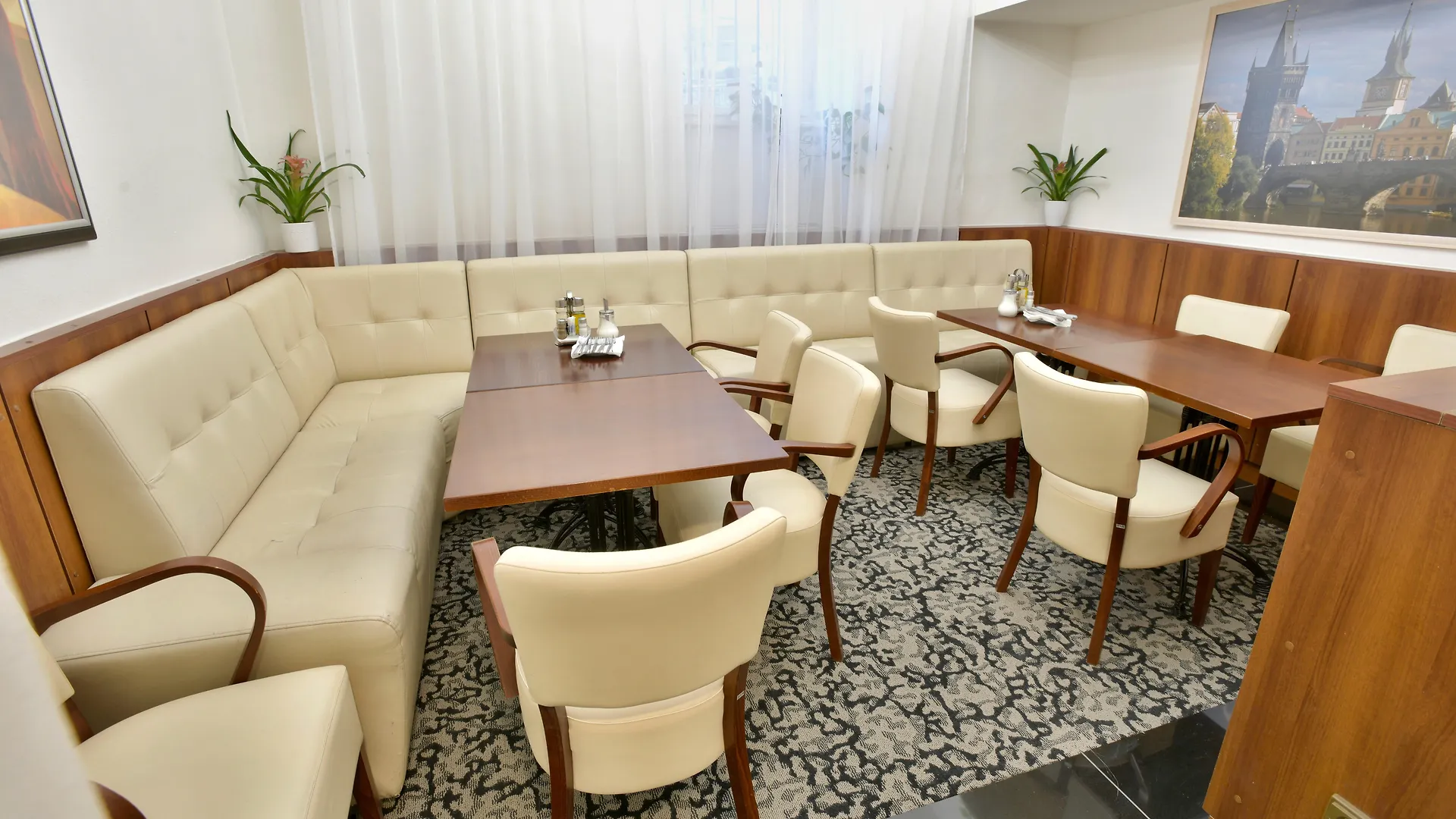 Royal Plaza Hotel Praga